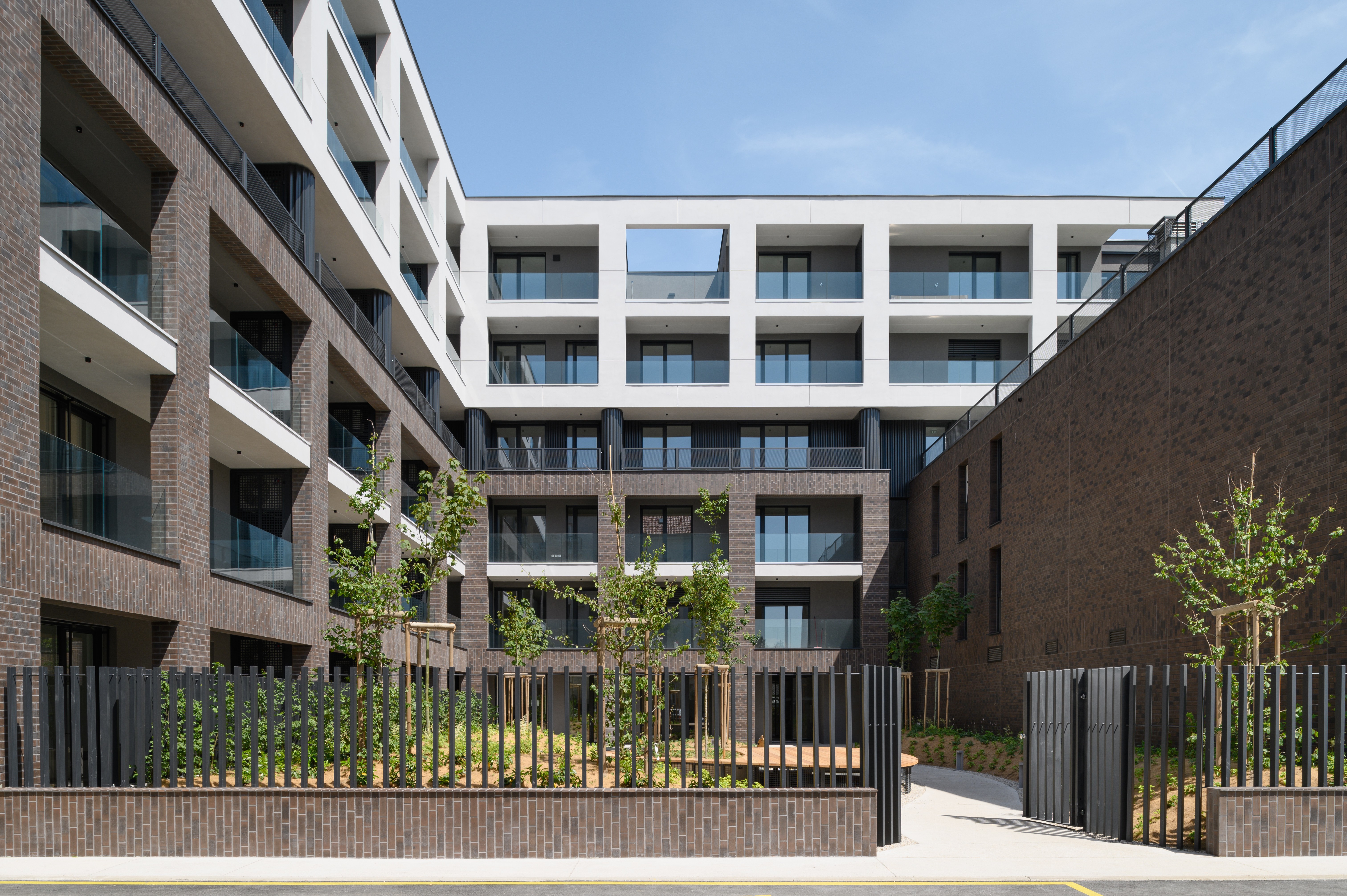 Rezidenca bezigrad topniska kambic KAB5409 2505