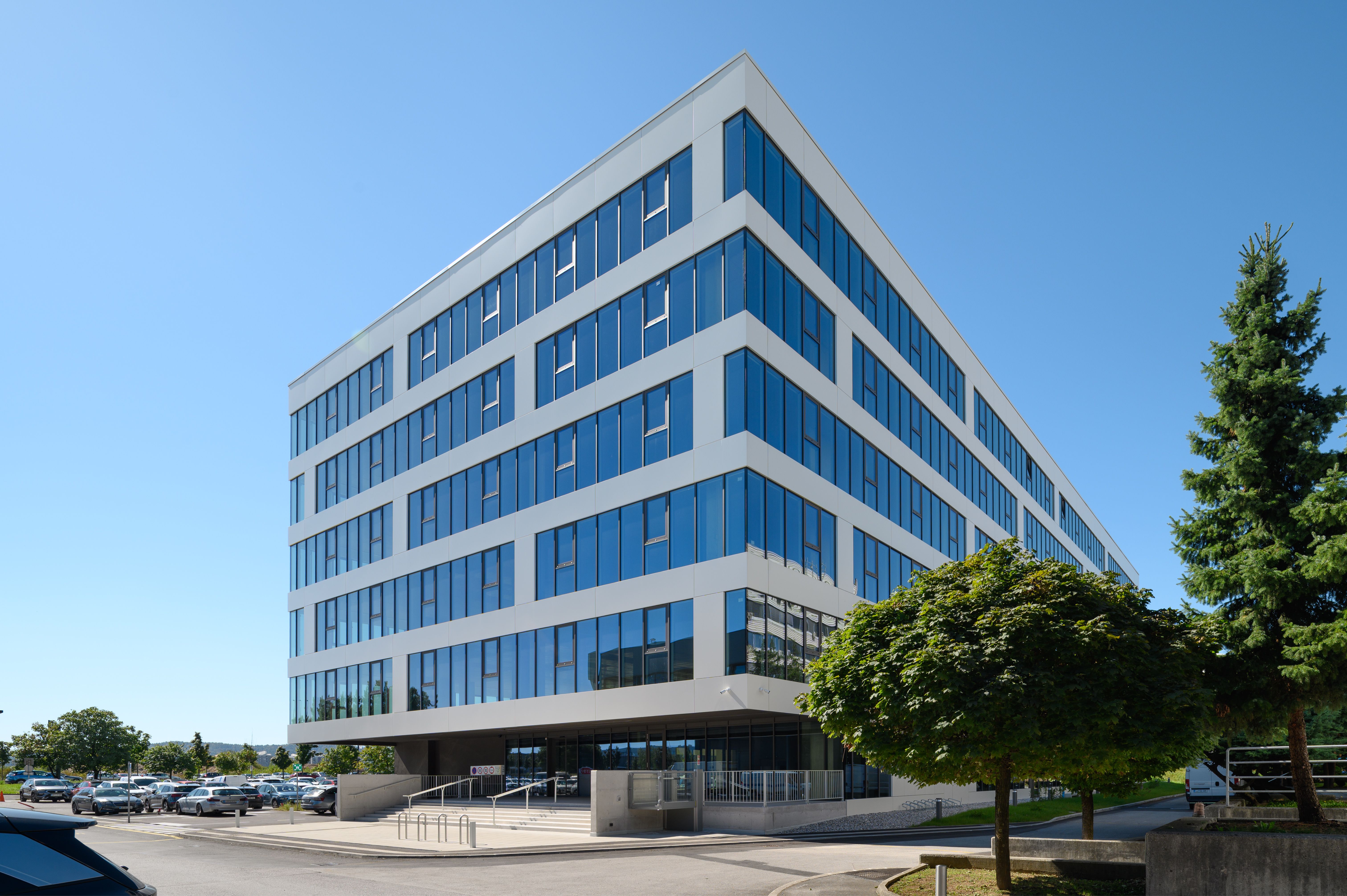 Ponudba nepremičnin