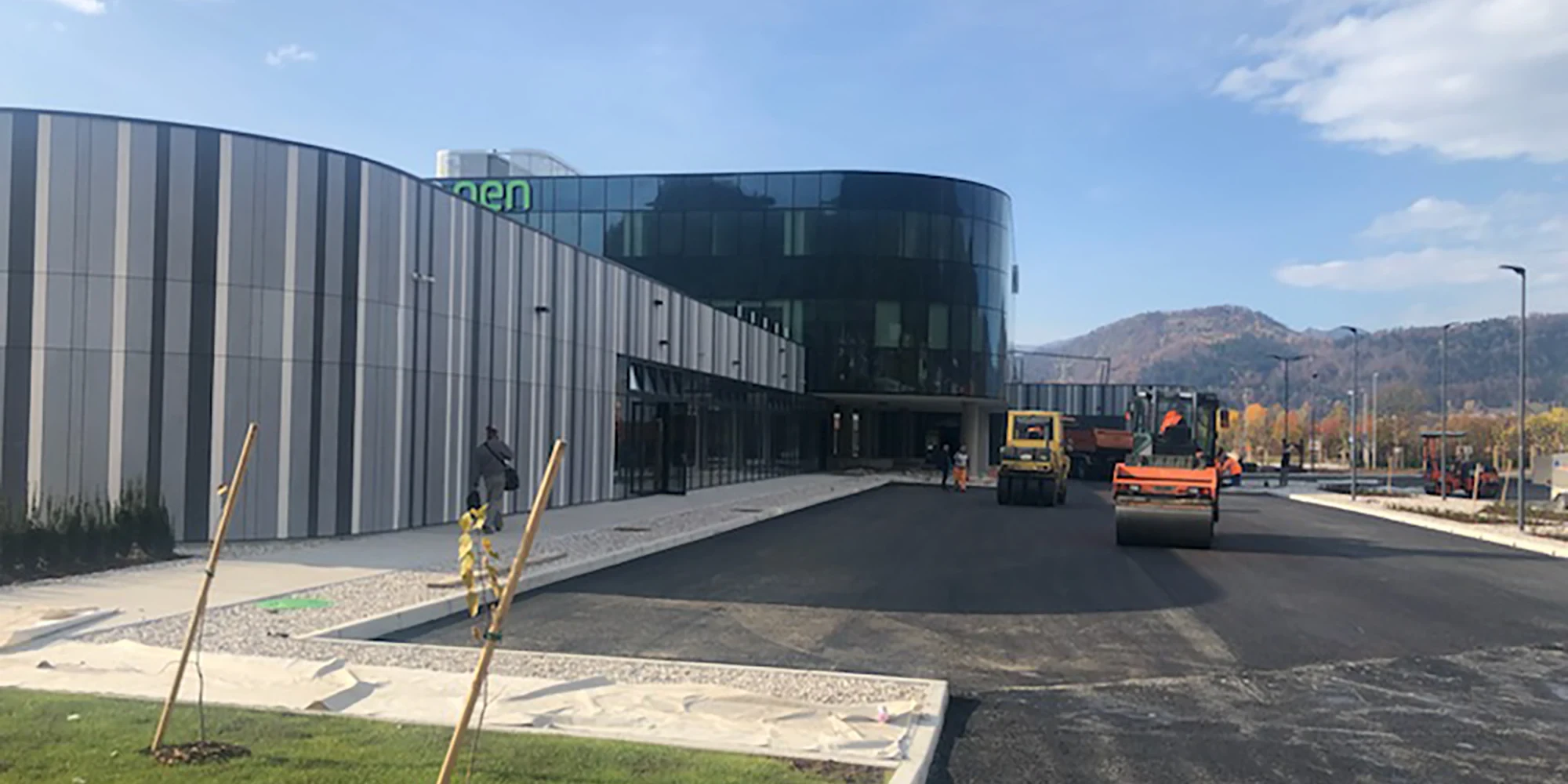 Tosidos Arhitektura Poslovno Trgovski Center Ngen